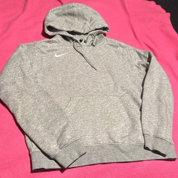 Nike Hoodie - Picture 1 of 4